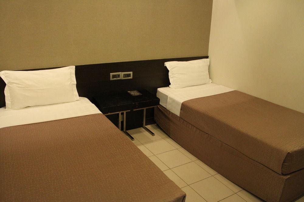Hong Kong King'S Hotel Екстер'єр фото