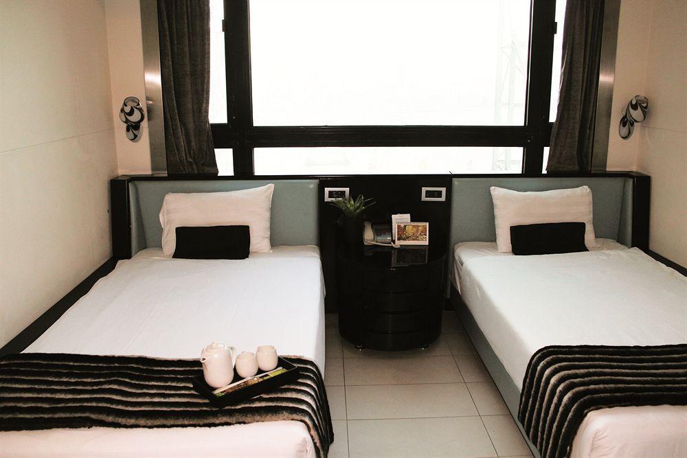 Hong Kong King'S Hotel Екстер'єр фото